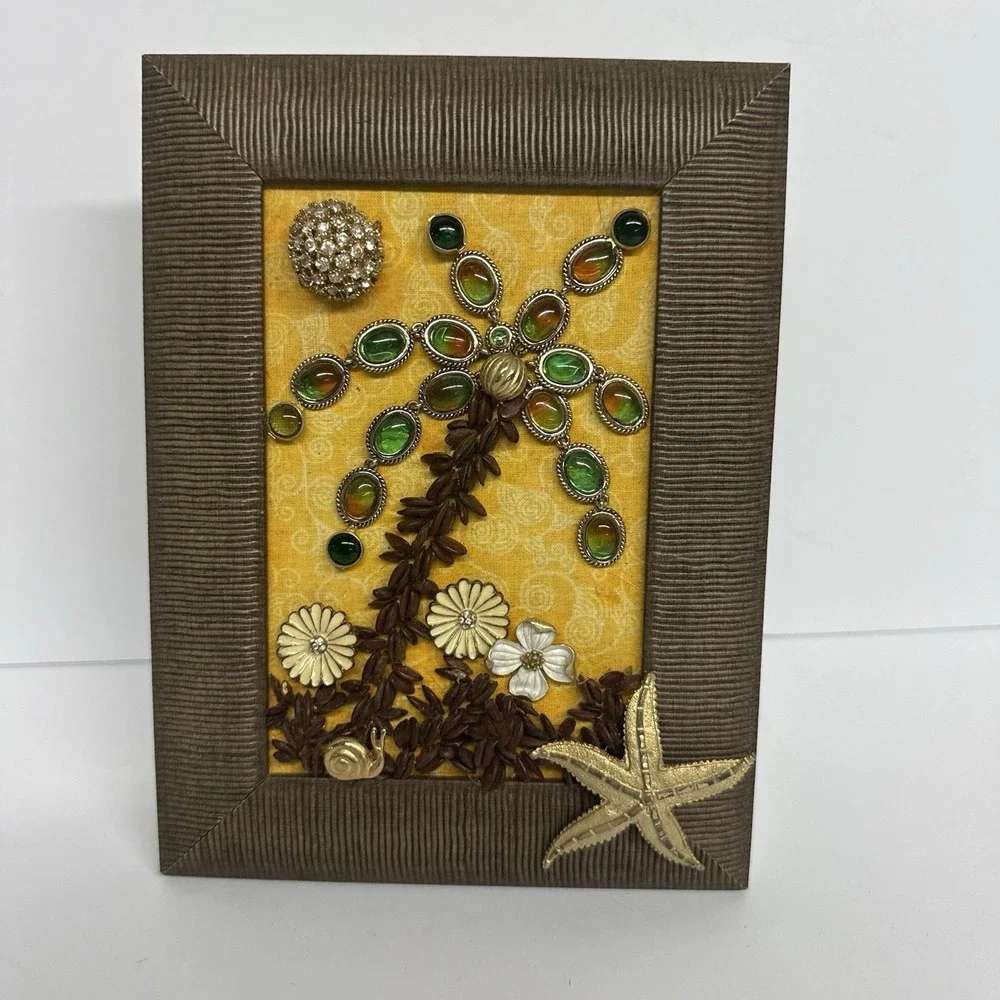 VTG Framed Jewelry Brooch Art‎ Ocean Sea Themed